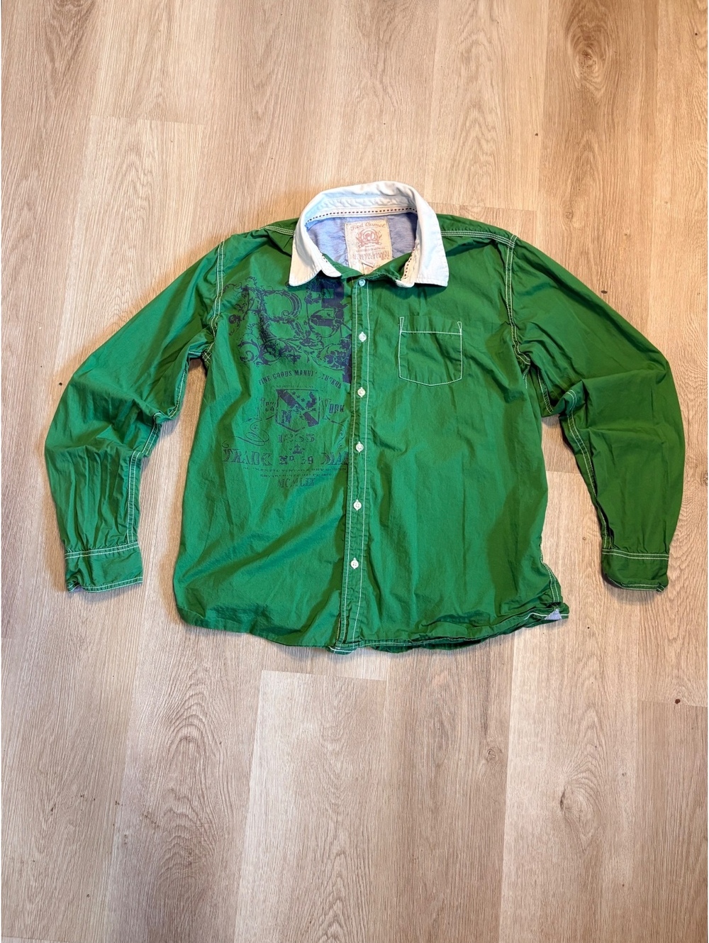 Red Camel Green Y2K Button Down Kids Size XL Graphic Design Collar Shirt Skater